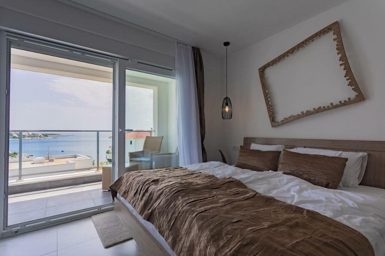 Villa Compass; Luxury Experience In Natural Bay. Ražanj Exteriör bild